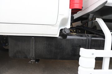 ������ʮ��100P 2.5L���� 131���� 4X2 ��ʮ��5�� 3.13��˫����ж��ͼƬ