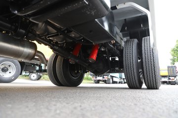 ������ʮ��100P 2.5L���� 131���� 4X2 ��ʮ��5�� 3.13��˫����ж��ͼƬ