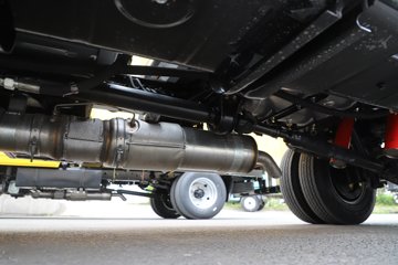 ������ʮ��100P 2.5L���� 131���� 4X2 ��ʮ��5�� 3.13��˫����ж��ͼƬ