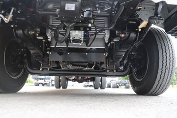 ������ʮ��100P 2.5L���� 131���� 4X2 ��ʮ��5�� 3.13��˫����ж��ͼƬ