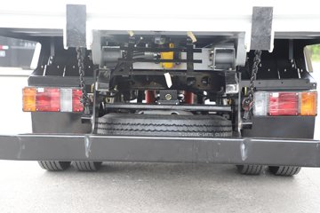 ������ʮ��100P 2.5L���� 131���� 4X2 ��ʮ��5�� 3.13��˫����ж��ͼƬ