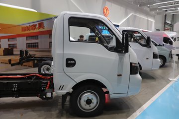 ����;��T5E Һɲ 3.81�׵��Ŵ��綯����΢�� �д��º�62kWhͼƬ