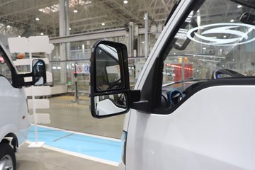 ����;��T5E Һɲ 3.81�׵��Ŵ��綯����΢�� �д��º�62kWhͼƬ