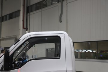 ����;��T5E Һɲ 3.81�׵��Ŵ��綯����΢�� �д��º�62kWhͼƬ