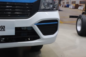 ����;��T5E Һɲ 3.81�׵��Ŵ��綯����΢�� �д��º�62kWhͼƬ