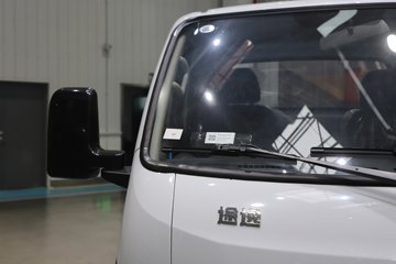 ����;��T5E Һɲ 3.81�׵��Ŵ��綯����΢�� �д��º�62kWhͼƬ