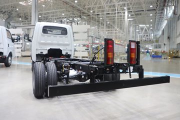 ����;��T5E Һɲ 3.81�׵��Ŵ��綯����΢�� �д��º�62kWhͼƬ