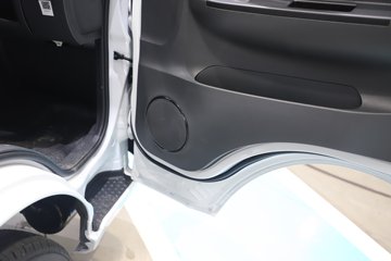 ����;��T5E Һɲ 3.81�׵��Ŵ��綯����΢�� �д��º�62kWhͼƬ