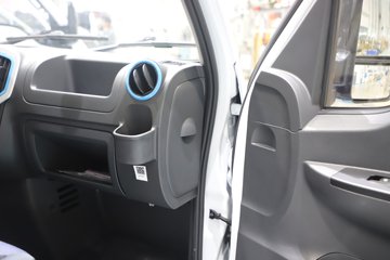 ����;��T5E Һɲ 3.81�׵��Ŵ��綯����΢�� �д��º�62kWhͼƬ