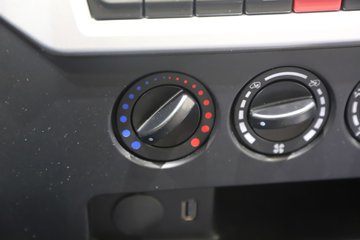 ����;��T5E Һɲ 3.81�׵��Ŵ��綯����΢�� �д��º�62kWhͼƬ