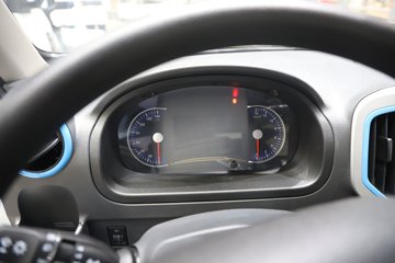 ����;��T5E Һɲ 3.81�׵��Ŵ��綯����΢�� �д��º�62kWhͼƬ