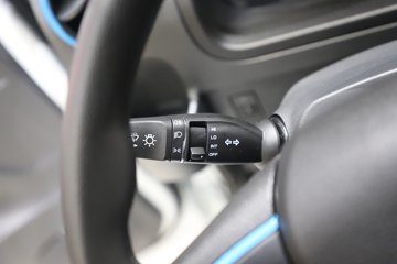 ����;��T5E Һɲ 3.81�׵��Ŵ��綯����΢�� �д��º�62kWhͼƬ