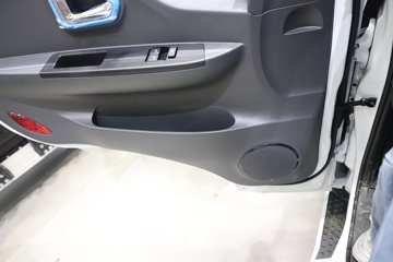 ����;��T5E Һɲ 3.81�׵��Ŵ��綯����΢�� �д��º�62kWhͼƬ