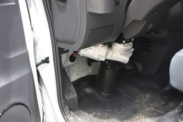 ����;��T5E Һɲ 3.81�׵��Ŵ��綯����΢�� �д��º�62kWhͼƬ