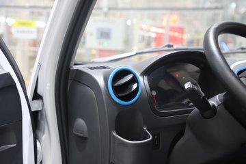 ����;��T5E Һɲ 3.81�׵��Ŵ��綯����΢�� �д��º�62kWhͼƬ