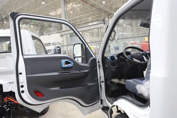 ����;��T5E Һɲ 3.81�׵��Ŵ��綯����΢�� �д��º�62kWhͼƬ