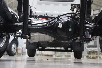 ����;��T5E Һɲ 3.81�׵��Ŵ��綯����΢�� �д��º�62kWhͼƬ