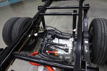 ����;��T5E Һɲ 3.81�׵��Ŵ��綯����΢�� �д��º�62kWhͼƬ