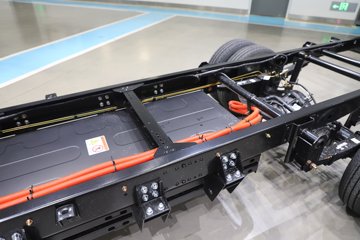 ����;��T5E Һɲ 3.81�׵��Ŵ��綯����΢�� �д��º�62kWhͼƬ