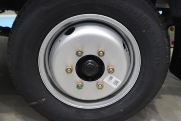 ����;��T5E Һɲ 3.81�׵��Ŵ��綯����΢�� �д��º�62kWhͼƬ