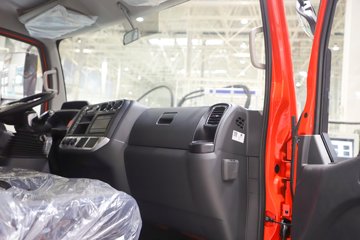 ����Ǭ��K6L 2025�� 2.5L���� 185���� ��ʿ��8�� 4.17�׵��������ῨͼƬ