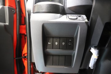 ����Ǭ��K6L 2025�� 2.5L���� 185���� ��ʿ��8�� 4.17�׵��������ῨͼƬ