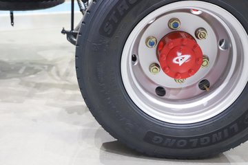 ����Ǭ��K6L 2025�� 2.5L���� 185���� ��ʿ��8�� 4.17�׵��������ῨͼƬ