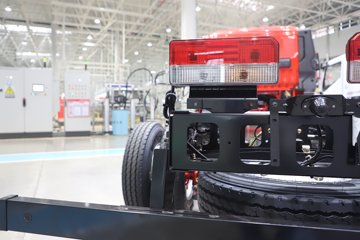 ����Ǭ��K6L 2025�� 2.5L���� 185���� ��ʿ��8�� 4.17�׵��������ῨͼƬ