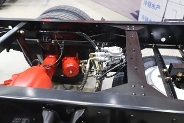 ����Ǭ��K6L 2025�� 2.5L���� 185���� ��ʿ��8�� 4.17�׵��������ῨͼƬ