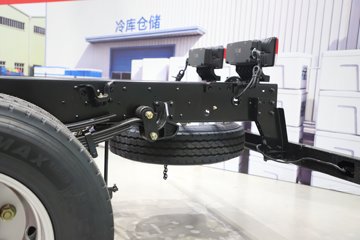 ����Ǭ��K6L 2025�� 2.5L���� 185���� ��ʿ��8�� 4.17�׵��������ῨͼƬ