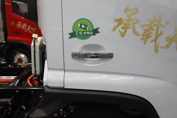 ����Ǭ��K6E 4.11�׵��Ŵ��綯��ʽ�Ῠ ����ʱ��140.41kWhͼƬ