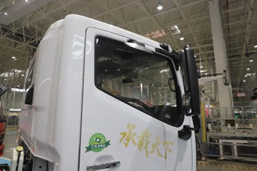 ����Ǭ��K6E 4.11�׵��Ŵ��綯��ʽ�Ῠ ����ʱ��140.41kWhͼƬ