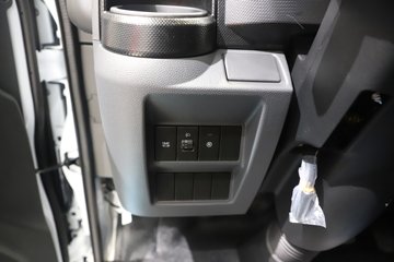 ����Ǭ��K6E 4.11�׵��Ŵ��綯��ʽ�Ῠ ����ʱ��140.41kWhͼƬ