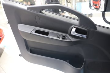 ����Ǭ��K6E 4.11�׵��Ŵ��綯��ʽ�Ῠ ����ʱ��140.41kWhͼƬ
