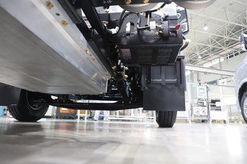 ����Ǭ��K6E 4.11�׵��Ŵ��綯��ʽ�Ῠ ����ʱ��140.41kWhͼƬ