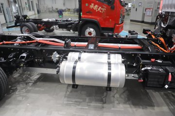 ����Ǭ��K6E 4.11�׵��Ŵ��綯��ʽ�Ῠ ����ʱ��140.41kWhͼƬ
