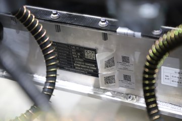 ����Ǭ��K6E 4.11�׵��Ŵ��綯��ʽ�Ῠ ����ʱ��140.41kWhͼƬ