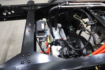 ����Ǭ��K6E 4.11�׵��Ŵ��綯��ʽ�Ῠ ����ʱ��140.41kWhͼƬ