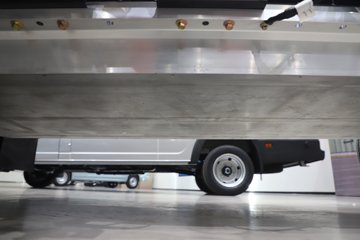 ����Ǭ��K6E 4.11�׵��Ŵ��綯��ʽ�Ῠ ����ʱ��140.41kWhͼƬ