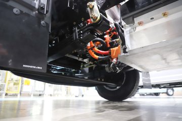 ����Ǭ��K6E 4.11�׵��Ŵ��綯��ʽ�Ῠ ����ʱ��140.41kWhͼƬ