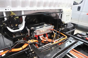 ����Ǭ��K6E 4.11�׵��Ŵ��綯��ʽ�Ῠ ����ʱ��140.41kWhͼƬ