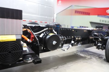 ����Ǭ��K6E 4.11�׵��Ŵ��綯��ʽ�Ῠ ����ʱ��140.41kWhͼƬ