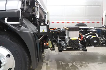 ����Ǭ��K6E 4.11�׵��Ŵ��綯��ʽ�Ῠ ����ʱ��140.41kWhͼƬ