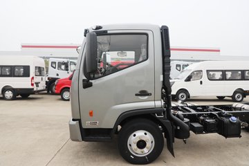 ���������D6-L 2025�� ���߹��� 2.5L���� 170���� ��ʿ��8�� 4.17�׵��������ῨͼƬ