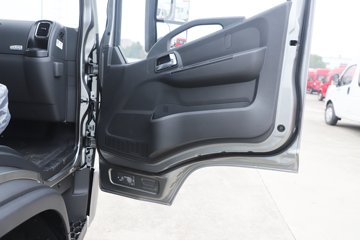 ���������D6-L 2025�� ���߹��� 2.5L���� 170���� ��ʿ��8�� 4.17�׵��������ῨͼƬ