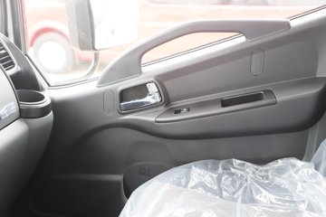 ���������D6-L 2025�� ���߹��� 2.5L���� 170���� ��ʿ��8�� 4.17�׵��������ῨͼƬ
