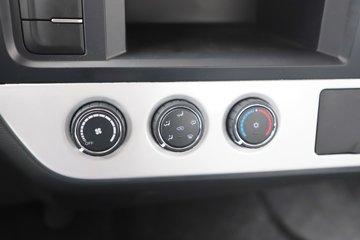 ���������D6-L 2025�� ���߹��� 2.5L���� 170���� ��ʿ��8�� 4.17�׵��������ῨͼƬ