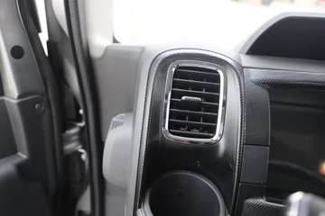 ���������D6-L 2025�� ���߹��� 2.5L���� 170���� ��ʿ��8�� 4.17�׵��������ῨͼƬ