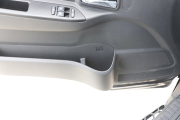 ���������D6-L 2025�� ���߹��� 2.5L���� 170���� ��ʿ��8�� 4.17�׵��������ῨͼƬ