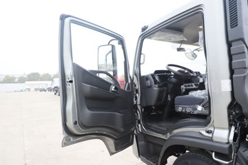 ���������D6-L 2025�� ���߹��� 2.5L���� 170���� ��ʿ��8�� 4.17�׵��������ῨͼƬ